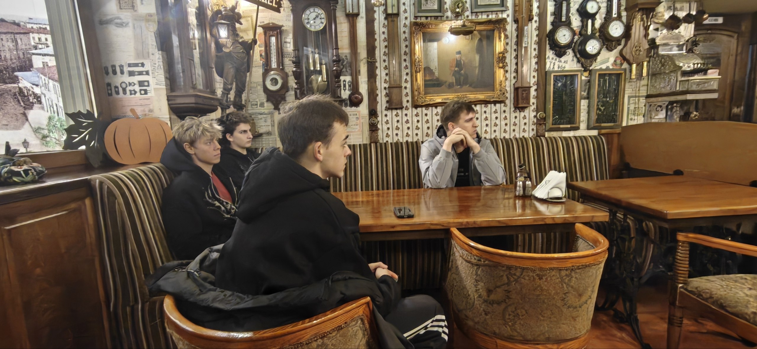 Від ідеї до успішного ресторанного бізнесу: студенти ХДУ відвідали антикварню «ШпиндеL’»