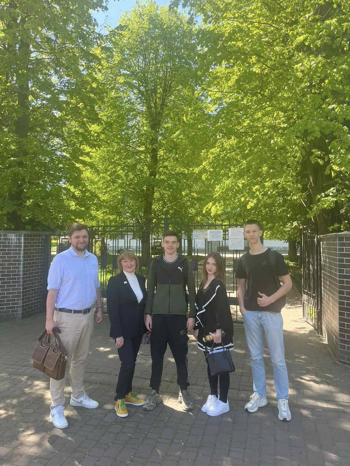 Продовжуємо зустрічі з випускниками!