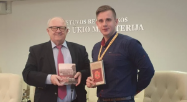 Президент Литви відзначив Подякою Центр дослідження історії Литви ХДУ