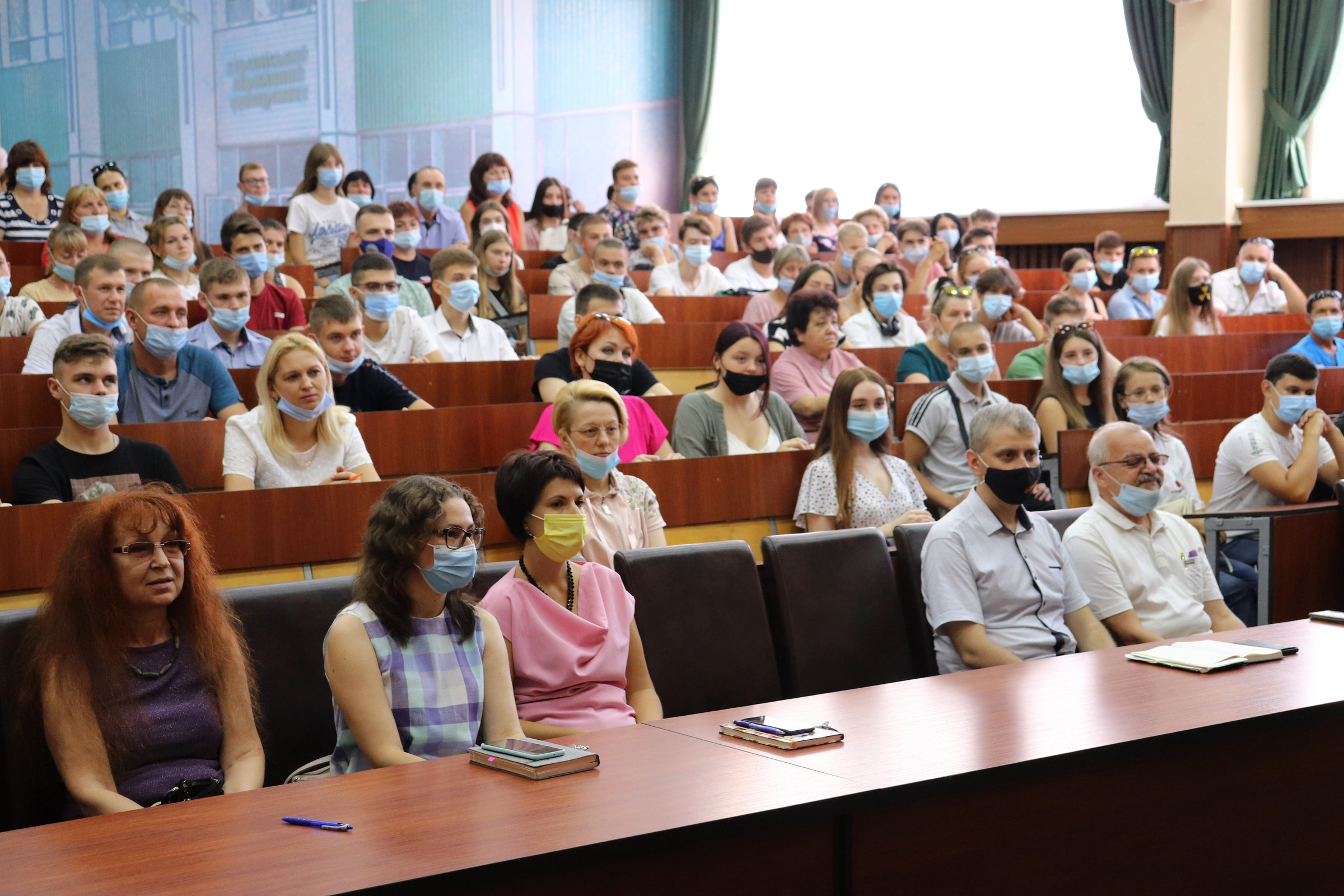 Першокурсників ХДУ ознайомили з діяльністю освітнього закладу